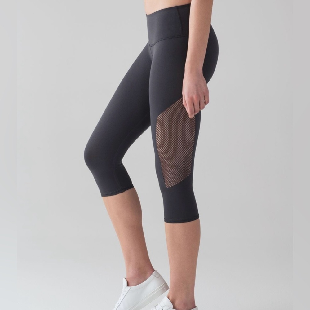 lululemon athletica Black Cropped Mesh Panel Leggings
